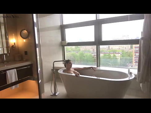 ❤️ Tremenda pupa che si masturba appassionatamente la figa in bagno Fottutaal it.assistirhentai.ru ❌❤