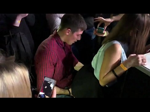 ❤️ Sesso reale in un nightclub russo. Ragazza russa di 18 anni nell'ano e nella vagina scopata in un nightclub Fottutaal it.assistirhentai.ru ❌❤